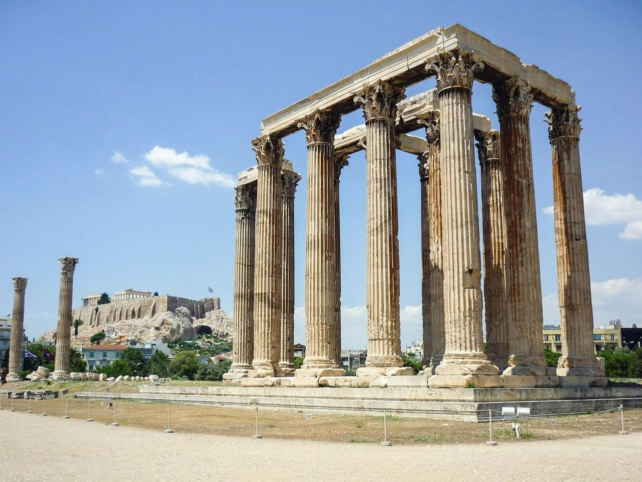 Sabah ışığında görülen mermer küp kesim alanı
